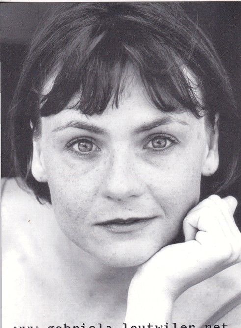 Autogramm Schauspieler | Gabriela LEUTWILER | 2000er (Portrait SW) Website