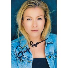 Autogramm Schauspieler | Genija RYKOVA | 2010er Foto (Portrait Color) 1