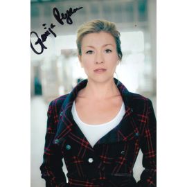 Autogramm Schauspieler | Genija RYKOVA | 2010er Foto (Portrait Color) 2