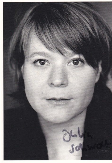Autogramm Schauspieler | Julia SCHMIDT | 2004 (Portrait SW) Danielewicz