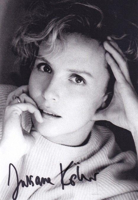 Autogramm Schauspieler | Juliane KÖHLER  | 2000er (Portrait SW) Kappus