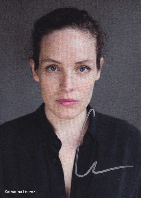 Autogramm Schauspieler | Katharina LORENZ | 2018 (Portrait Color) Caspar