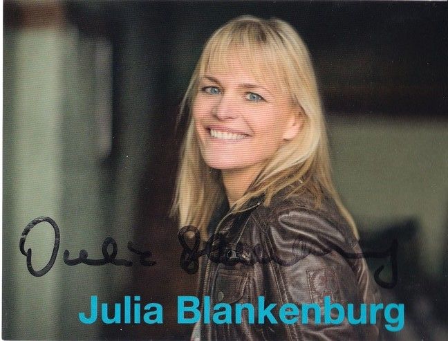 Autogramm Schauspieler | Julia BLANKENBURG | 2010er (Portrait Color) 