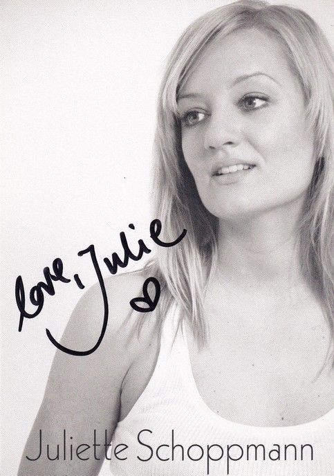 Autogramm Pop | Juliette SCHOPPMANN | 2000er (Portrait SW) Streitbürger