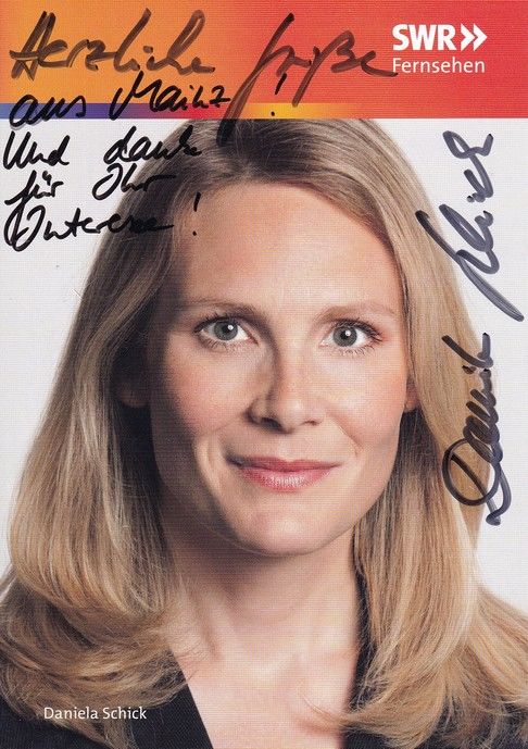Autogramm TV | SWR | Daniela SCHICK | 2011 (Portrait Color)