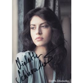 Autogramm Schauspieler | Violetta SCHURAWLOW | 2010er (Portrait Color)