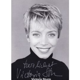 Autogramm Schauspieler | Victoria STURM | 2000er (Portrait SW)