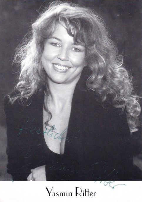 Autogramm Schauspieler | Yasmin RITTER | 1990er (Portrait SW)