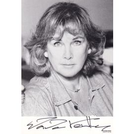 Autogramm Film (UK) | Wanda VENTHAM | 1980er (Portrait SW) Walker