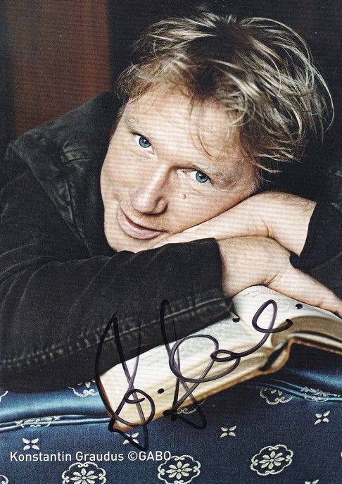 Autogramm Schauspieler | Konstantin GRAUDUS | 2010er (Portrait Color) Gabo