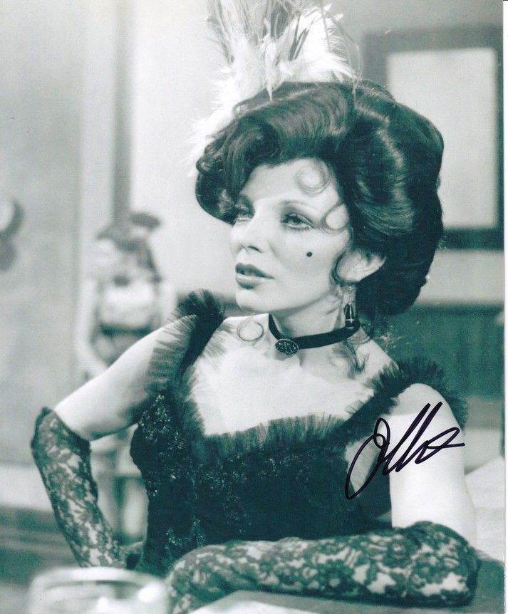 Autogramm Film (UK) | Joan COLLINS | 1975 "Great Adventure" (Portrait SW XL)