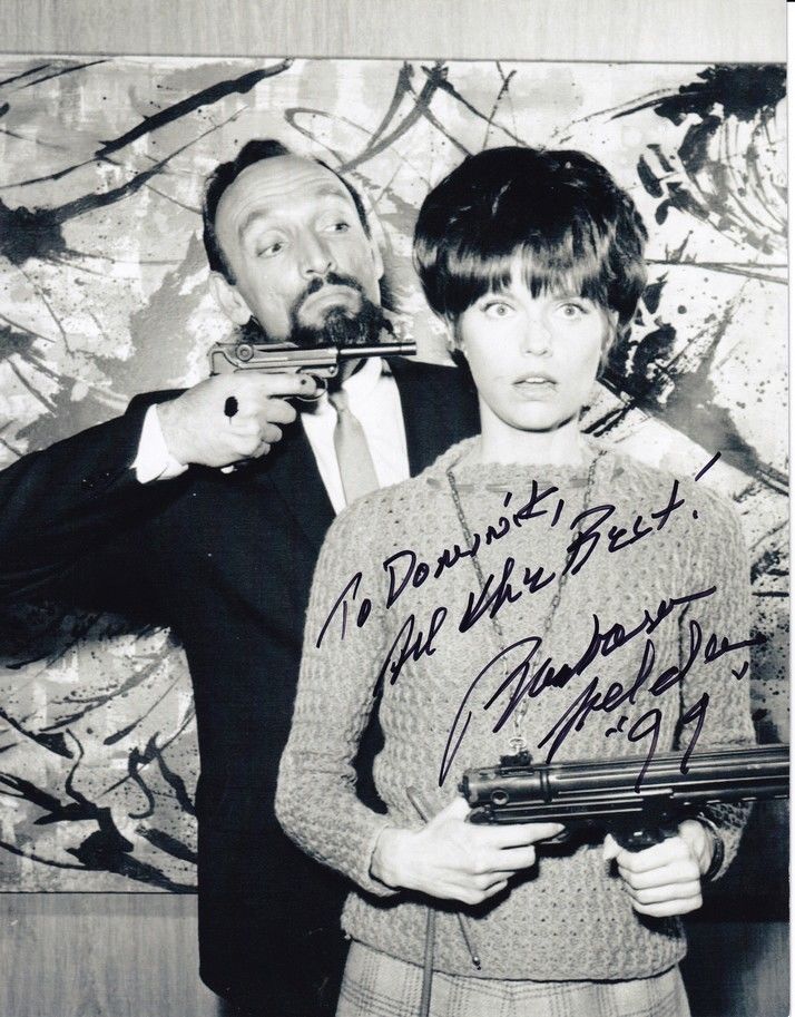 Autogramm Film (USA) | Barbara FELDON | 1965 "Get Smart" (Filmszene SW XL)