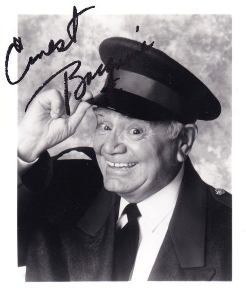 Autogramm Film (USA) | Ernest BORGNINE | 1980er Foto (Portrait SW)