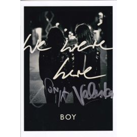 Autogramme Pop | BOY | 2010er Foto (Portrait SW)