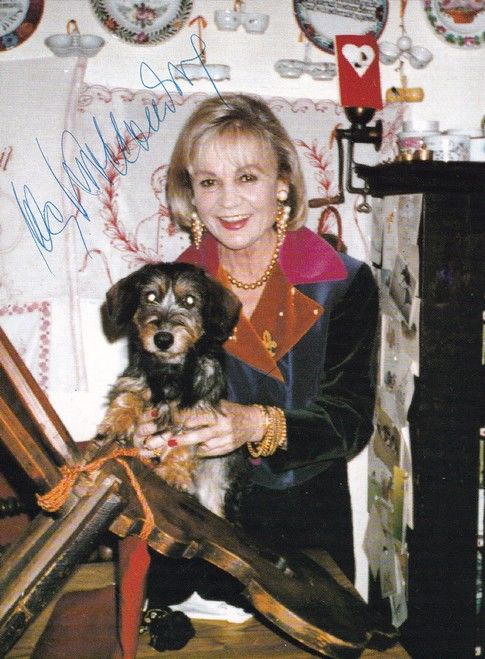Autogramm Schauspieler | Ida KROTTENDORF | 1990er (Portrait Color mit Hund)