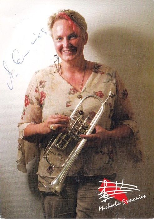 Autogramm Instrumental (Trompete) | Michaela ERMONIES | 2000er (Portrait Color)
