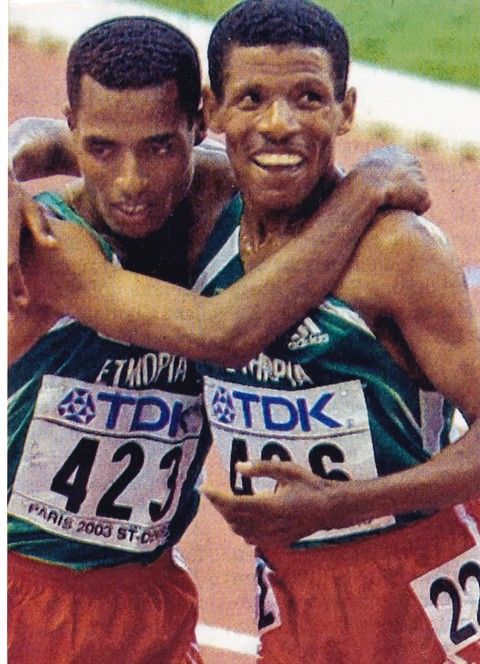 Autogramm Langstrecke | Haile GEBRSELASSIE | 2003 Foto (Jubelszene Color) OS-Gold