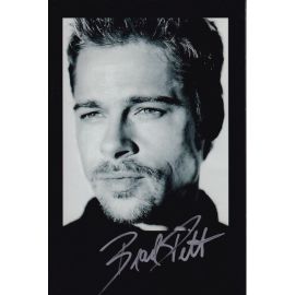Autogramm Film (USA) | Brad PITT | 1990er Foto (Portrait SW)