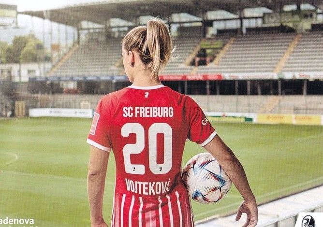 Autogramm Fussball (D) | SC Freiburg | 2022 | Jana VOJTEKOVA
