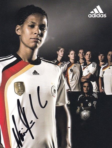 Autogramm Fussball (D) | DFB | 2009 Adidas | Navina OMILADE