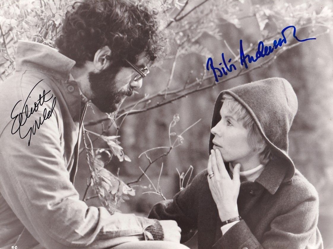 Autogramme Film (USA) | Bibi ANDERSSON + Elliott GOULD | 1971 Foto "The Touch" (Filmszene SW XL)