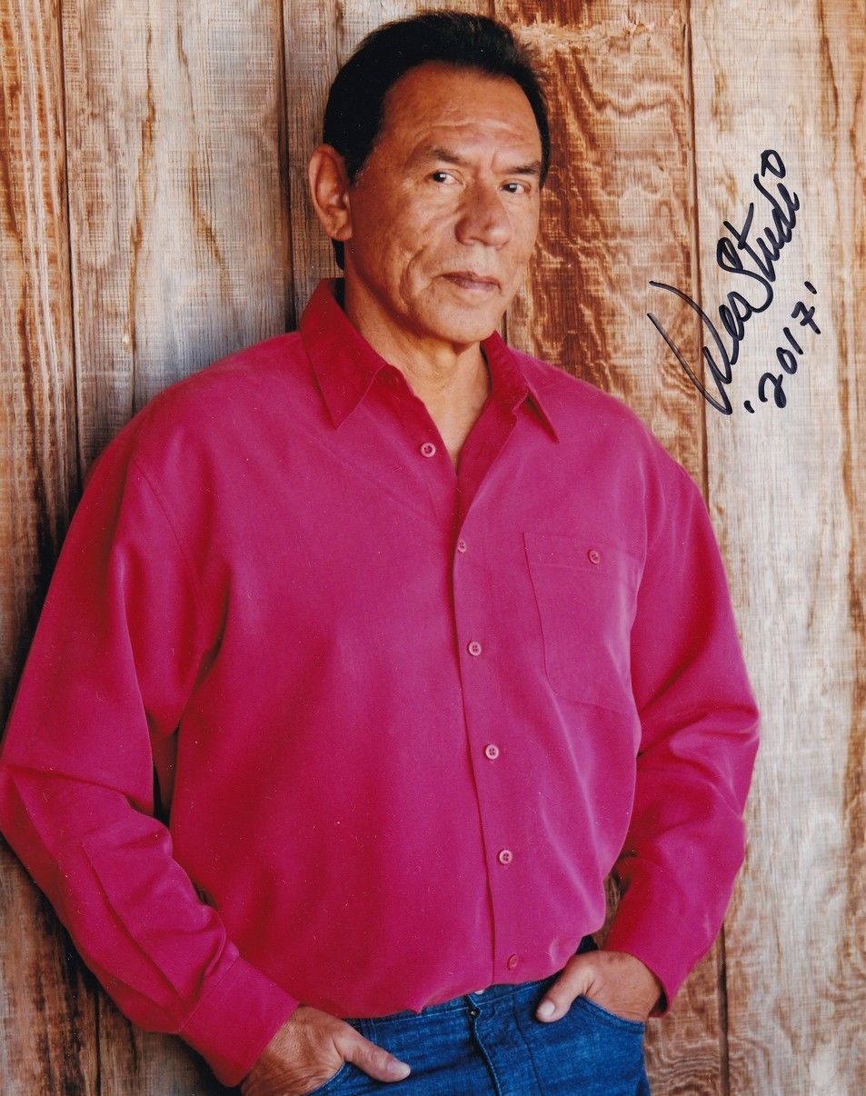 Autogramm Film (USA) | Wes STUDI | 2017 Foto "Last Mohicans" (Portrait Color XL)