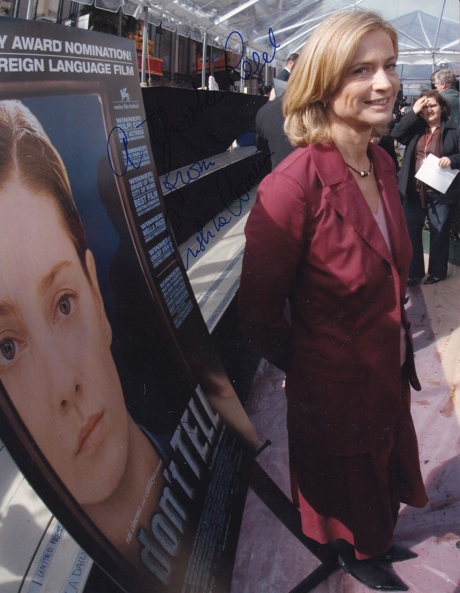 Autogramm Regisseur (ITA) | Cristina COMENCINI | 2006 Foto "Don´t Tell"  (Portrait Color XL)