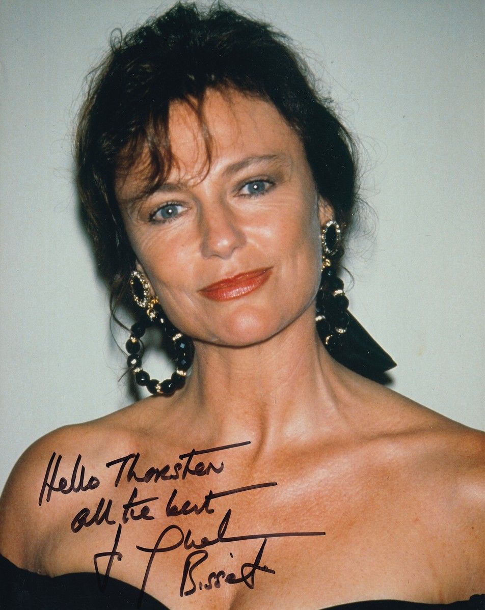 Autogramm Film (UK) | Jacqueline BISSET | 1990er Foto (Portrait Color XL)