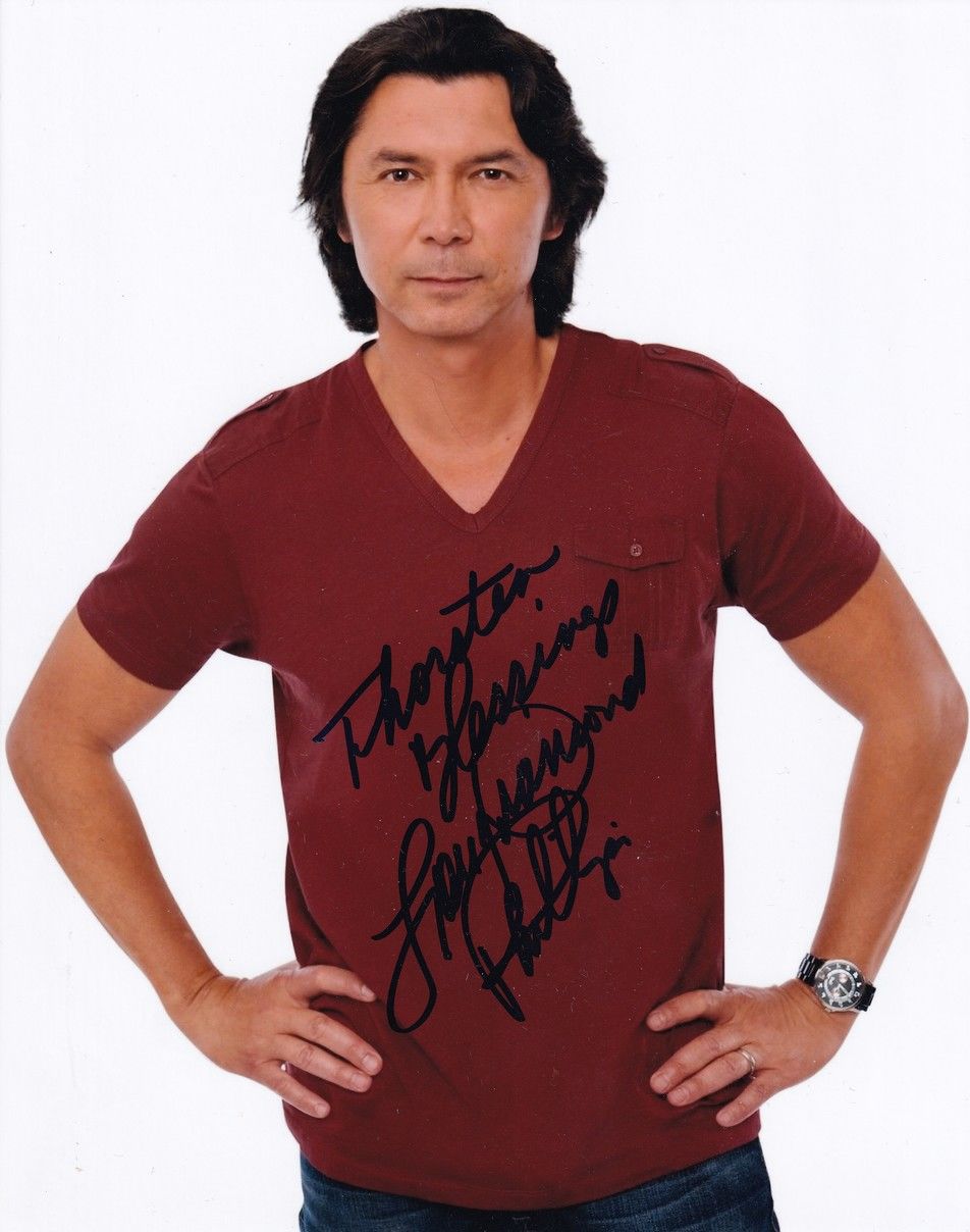 Autogramm Film (USA) | Lou DIAMOND PHILLIPS | 2010er Foto (Portrait Color XL)