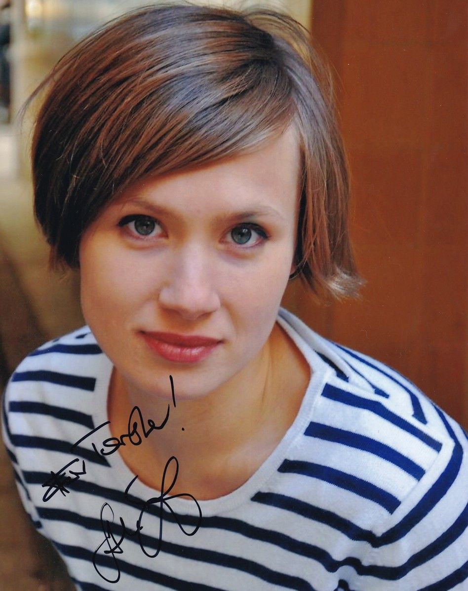 Autogramm Schauspieler | Alina LEVSHIN | 2010er (Portrait Color XL)