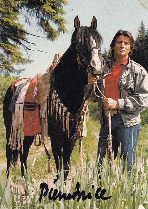 Autogramm Film (FR) | Pierre BRICE | 1980er (Portrait Color Pferd) Winnetou