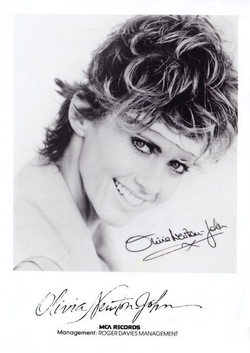 Autogramm Pop (USA) | Olivia NEWTON-JOHN | 1981 Foto Druck (Portrait SW) MCA