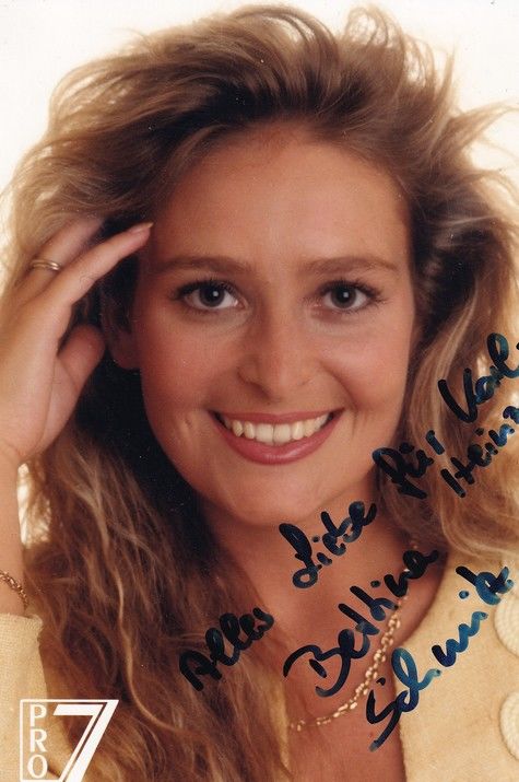 Autogramm TV | PRO7 | Bettina SCHMITZ | 1990er Foto (Portrait Color)