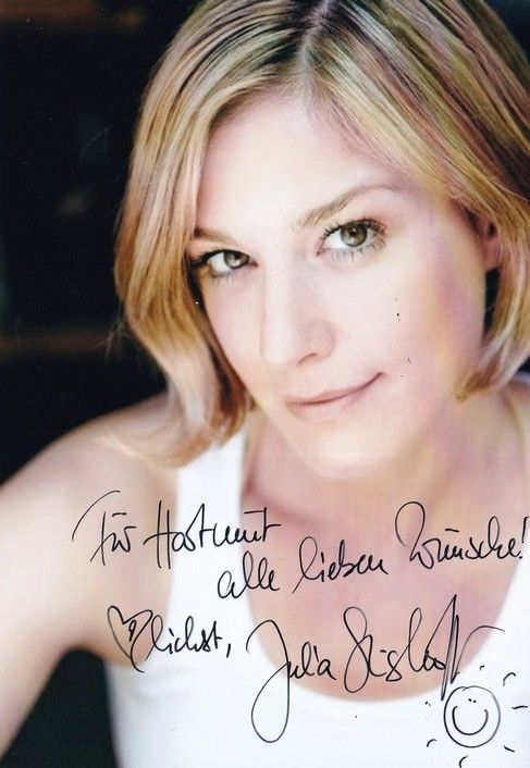 Autogramm Schauspieler | Julia STINSHOFF | 2000er Foto (Portrait Color XM)