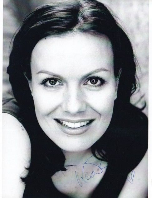 Autogramm Schauspieler | Kerstin HEILES | 2010er Foto (Portrait SW XM)