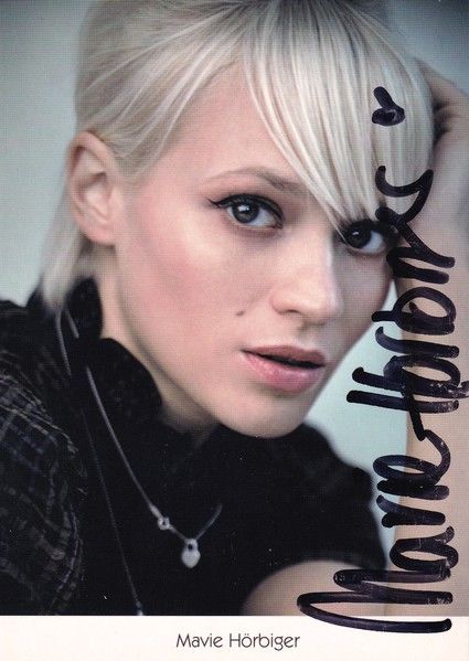 Autogramm Schauspieler | Mavie HÖRBIGER | 2010er (Portrait Color) Schaur