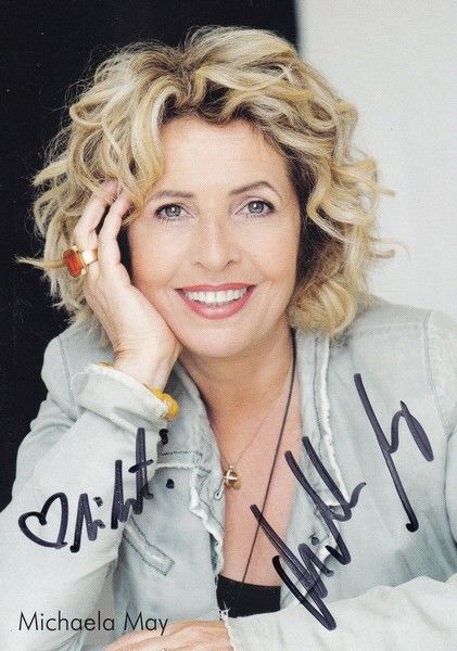 Autogramm Schauspieler | Michaela MAY | 2010er (Portrait Color) Guldener