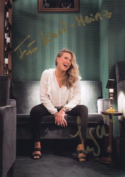 Autogramm Pop | Lisa BUND | 2020 "Das Ist Liebe" (Portrait Color)