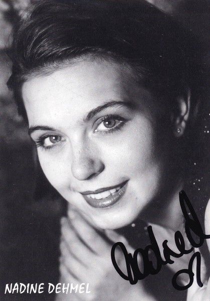 Autogramm Schauspieler | Nadine DEHMEL | 2000er (Portrait SW) Tiedemann