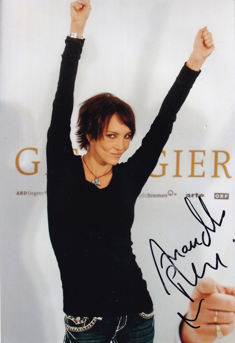 Autogramm Schauspieler | Anouschka RENZI | 2010 Foto (Portrait Color XL) Gier