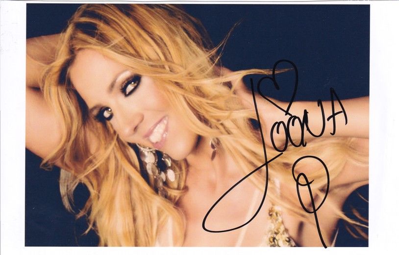 Autogramm Pop (NL) | LOONA | 2011 (Portrait Color XM) 4