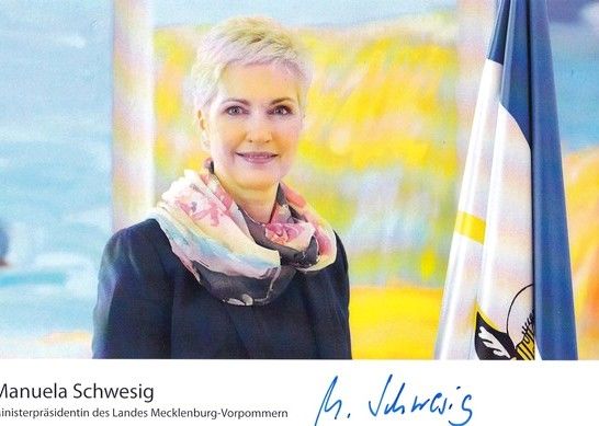 Autogramm Politik | SPD | Manuela SCHWESIG | 2020er (Portrait Color)