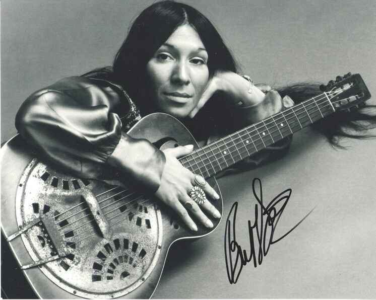 Autogramm Rock (USA) | Buffy SAINTE-MARIE | 1969 Foto (Portrait SW XL)