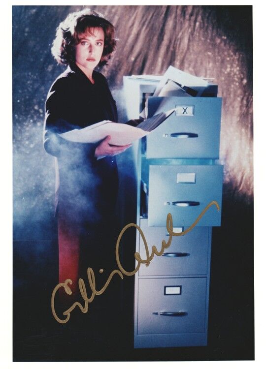 Autogramm Film (USA) | Gillian ANDERSON | 1990er Foto (Portrait Color XL) X-Files