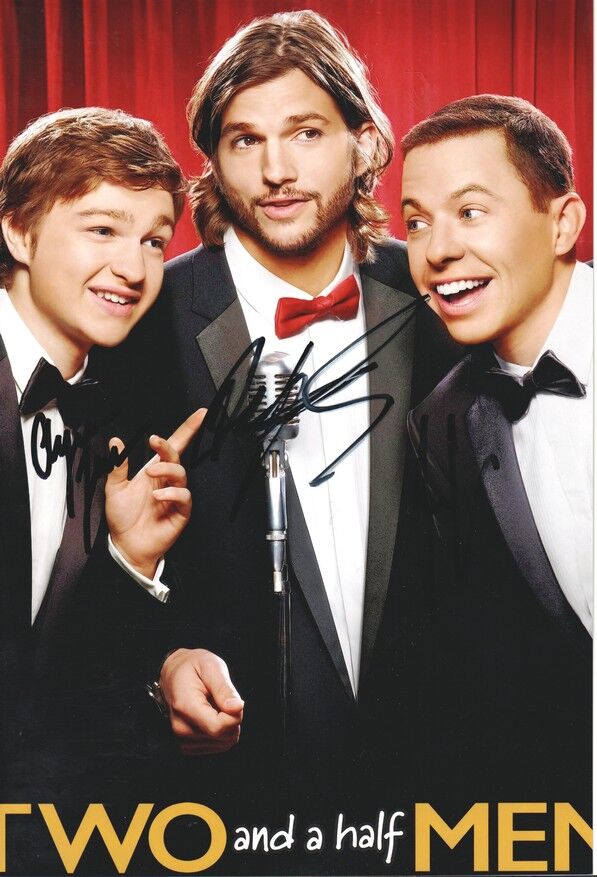 Autogramme Film (USA) | TWO AND A HALF MEN (Cryer Jones Kutcher) | 2011 Foto (Portrait Color XL)
