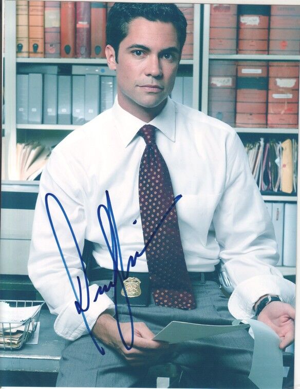Autogramm Film (USA) | Danny PINO | 2010er (Portrait Color XL) "Law&Order"