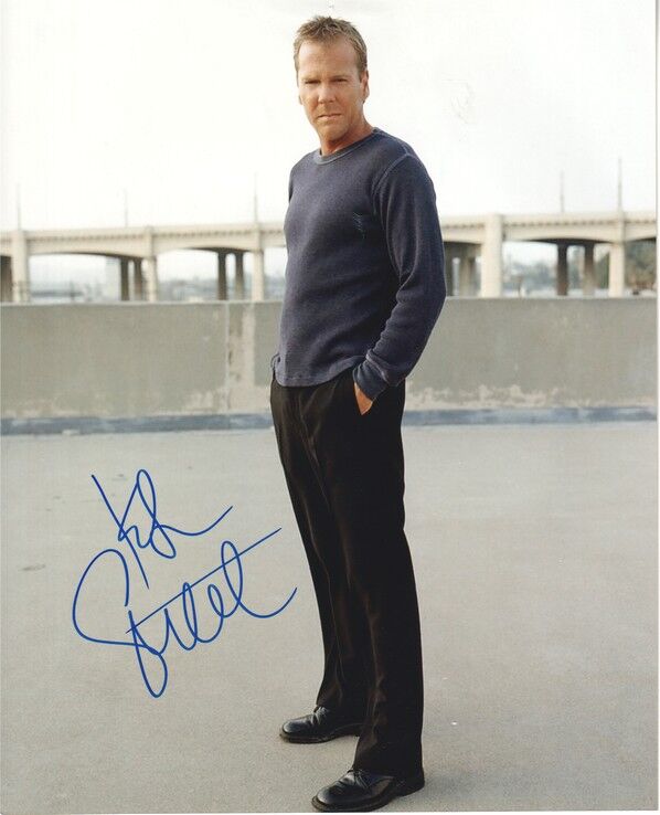Autogramm Film (CAN) | Kiefer SUTHERLAND | 2005 (Portrait Color XL) "24"