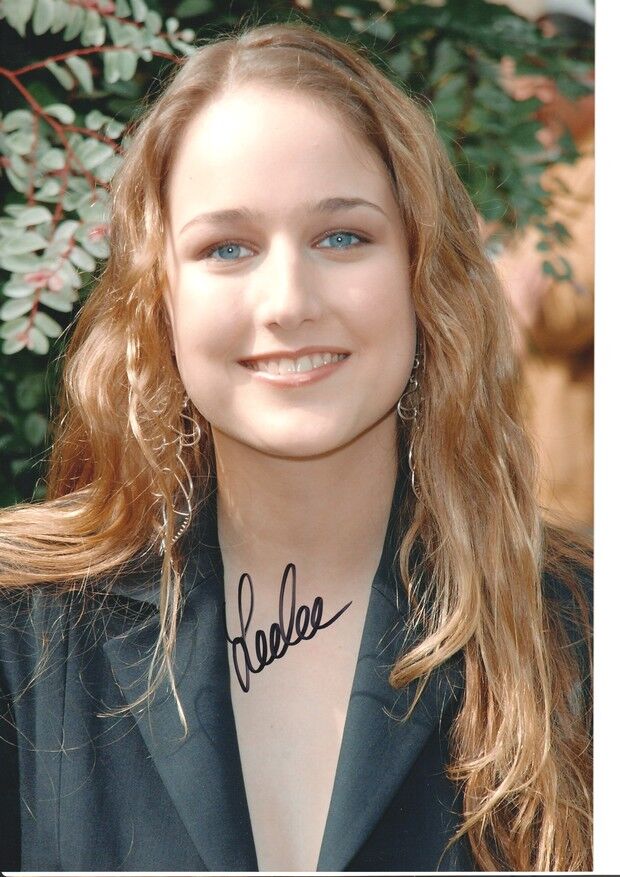 Autogramm Film (USA) | Leelee SOBIESKI | 2000er Foto (Portrait Color XL)