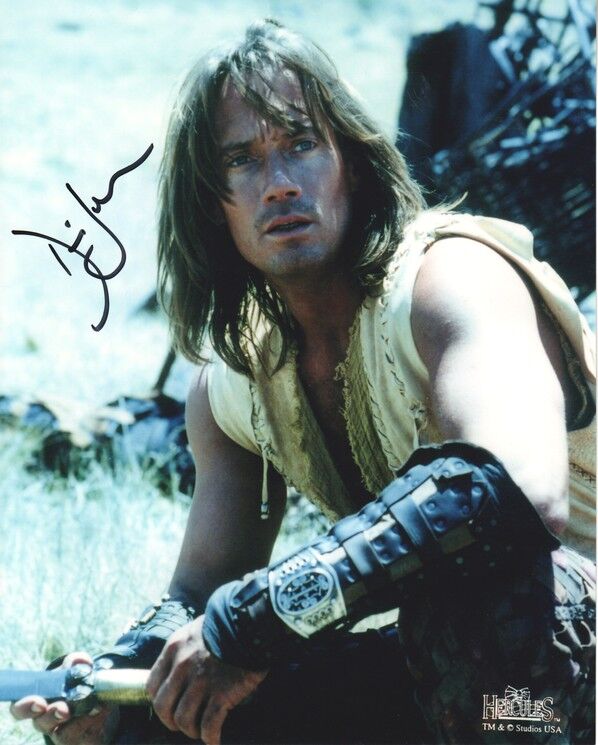 Autogramm Film (USA) | Kevin SORBO | 1990er Foto (Filmszene Color XL) "Hercules" 1