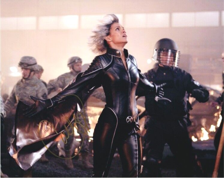 Autogramm Film (USA) | Halle BERRY | 2006 Foto (Portrait Color XL) "X-Men"